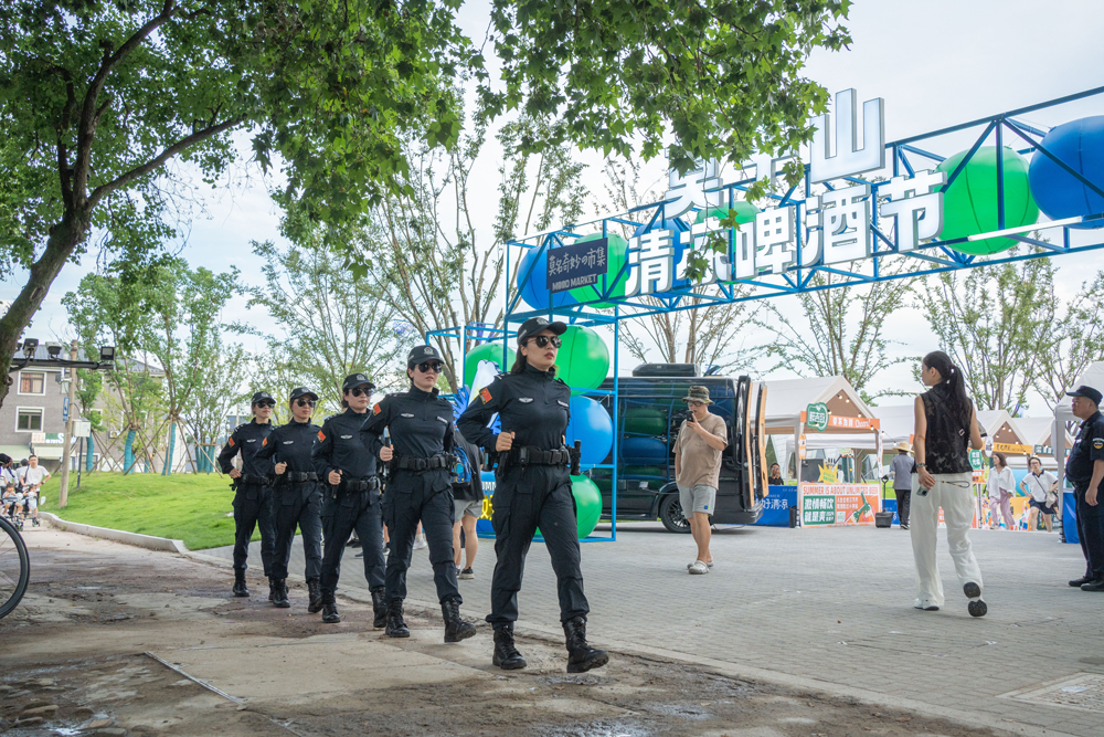 湖州德清公安深入開展夏季治安打擊整治行動。德清公安供圖